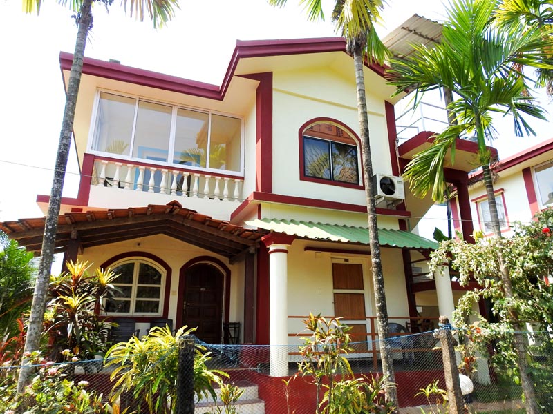 wooden cottages in goa